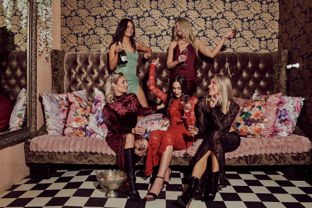 Bachelorette party on the lounge sofa