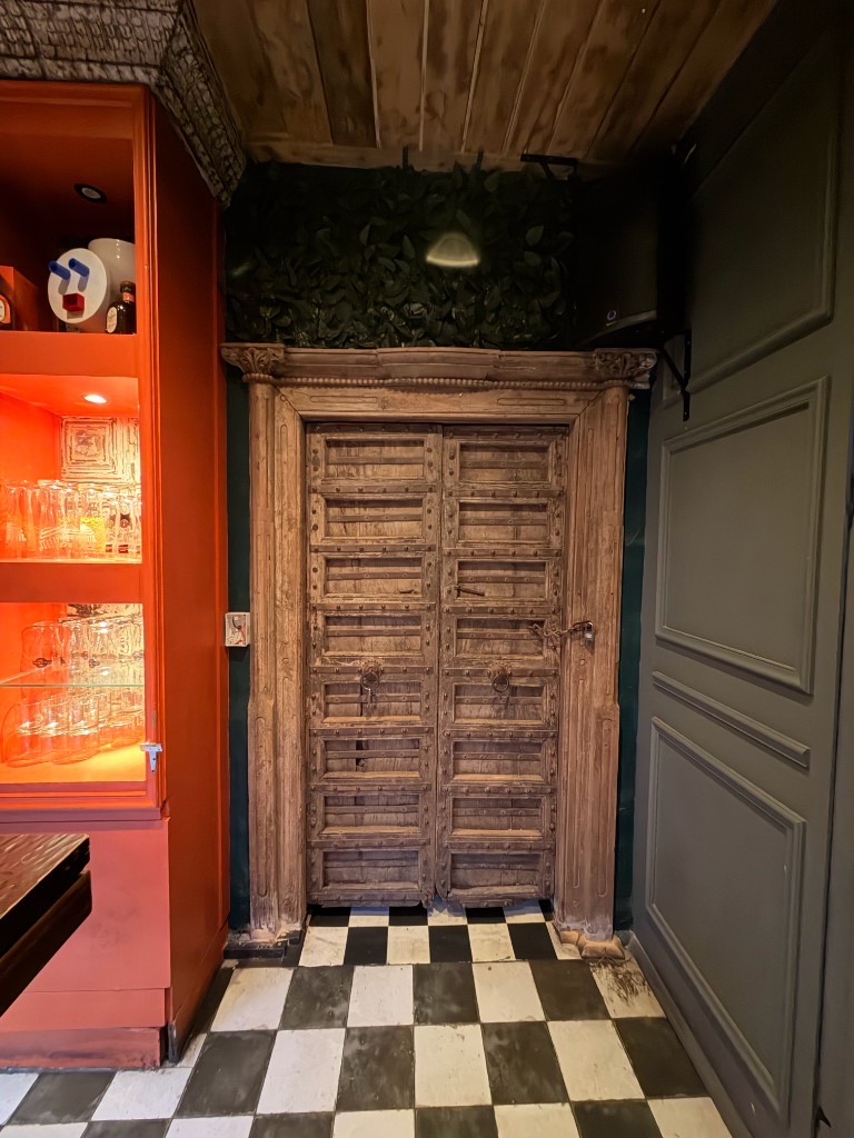 Opium interior detail